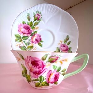 EUC Vtg Shelley Fine Bone China Teacup and Saucer in the Pattern “Rambler Rose”